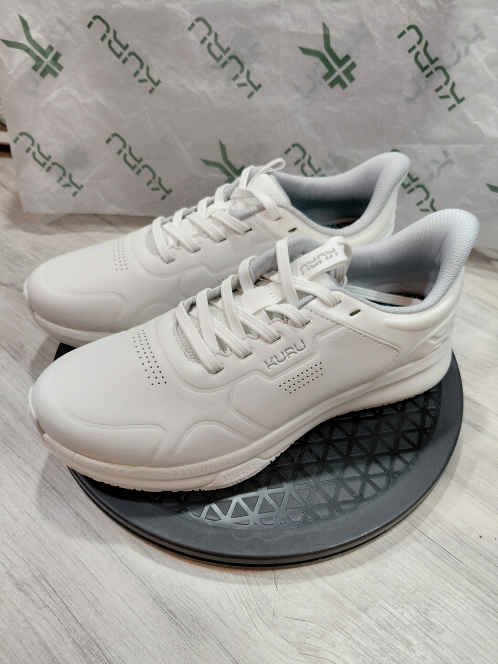 NEW KURU Women Shift White Leather Athletic Sneaker Anti Slip Sole SIZE W9.5 M8